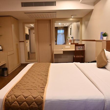 Soho Boutique Hotel Mysore Bagian luar foto