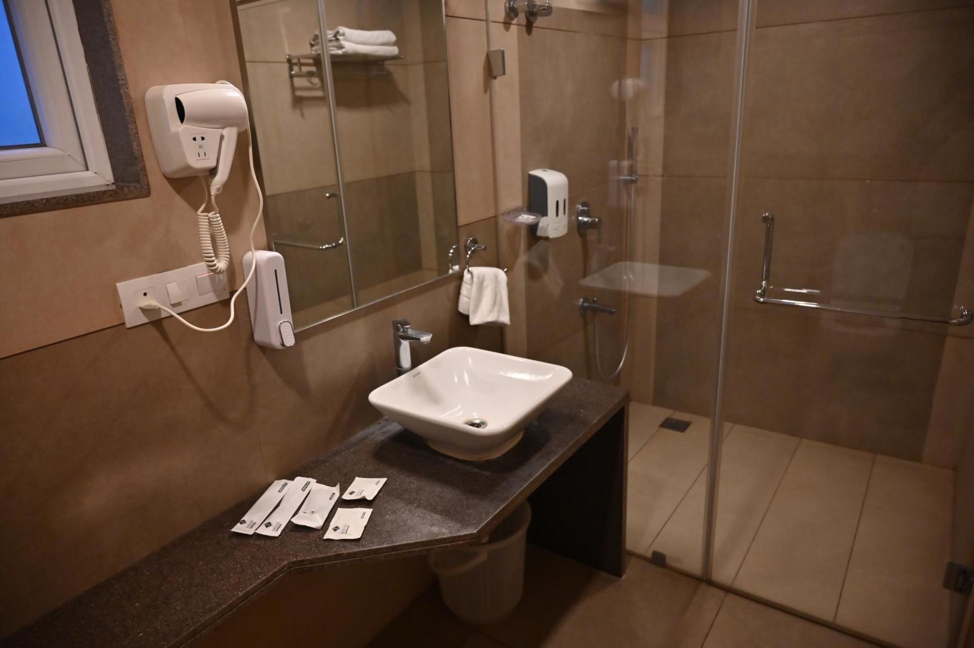 Soho Boutique Hotel Mysore Bagian luar foto