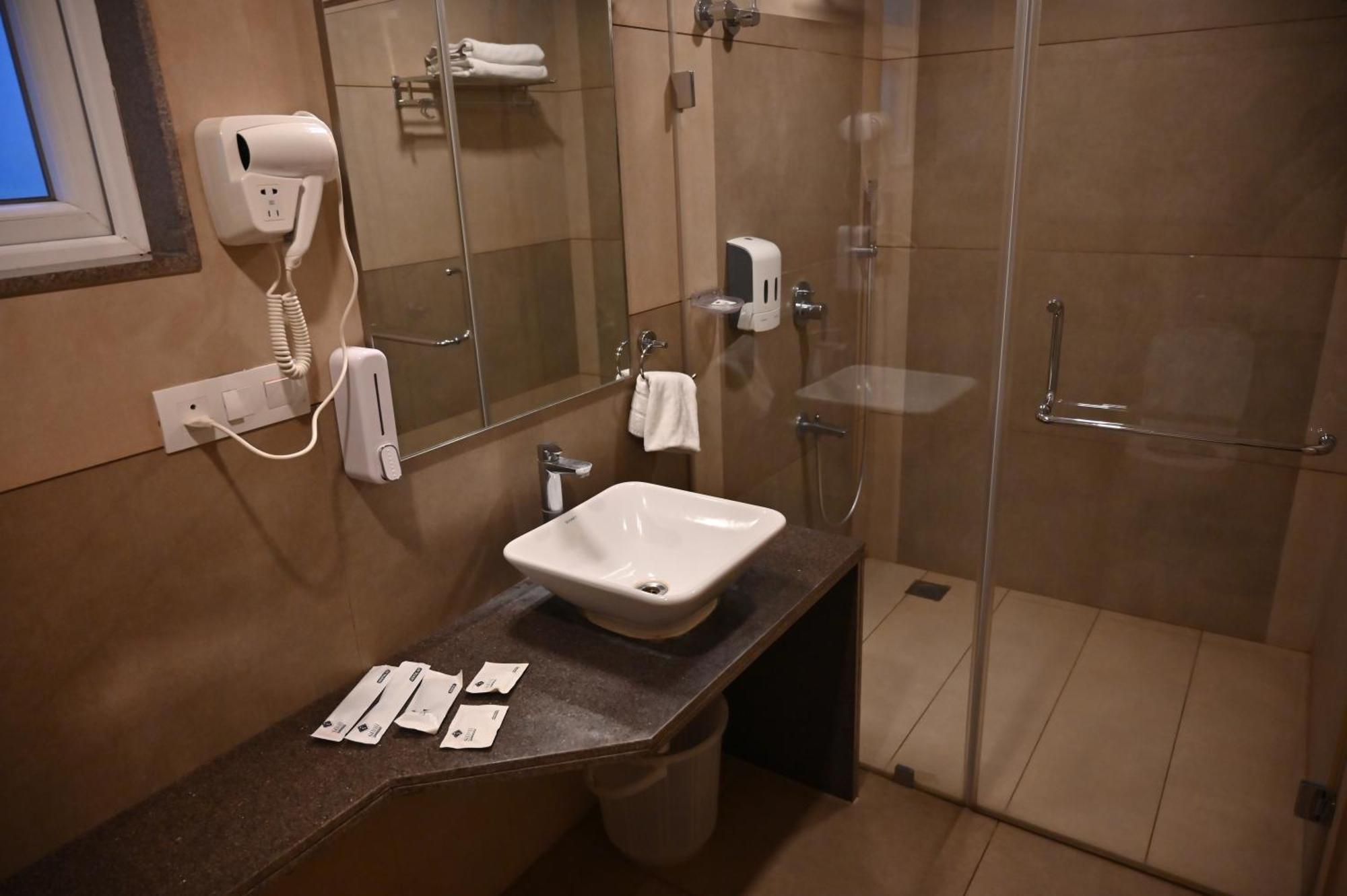 Soho Boutique Hotel Mysore Bagian luar foto